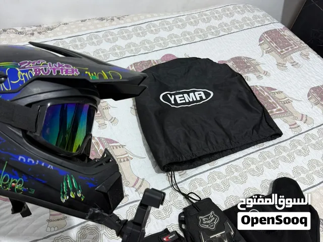 خوذه بحاله جيده جدا حاصله على شهادة DOT للحماية