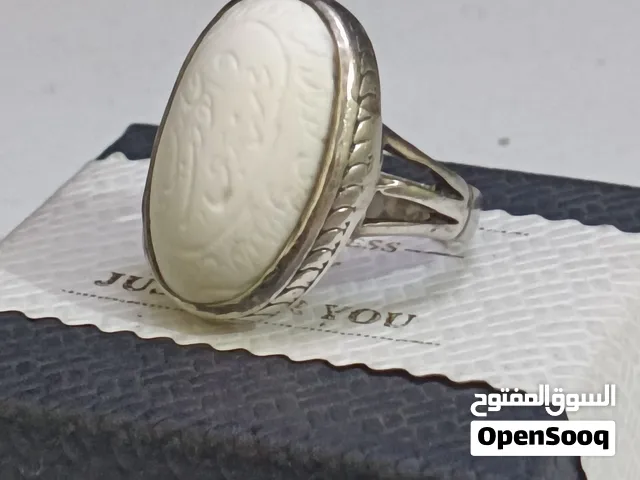 سلام عليكم محبس عطف  بحري منقوش قديم سعره 100