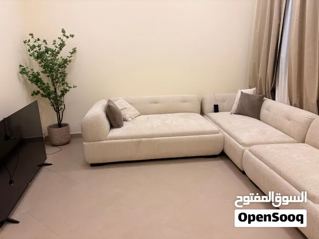 -طقم كنبة زاوية مودرن 3 قطع – استعمال 6 أشهر فقط -Modern 3-Piece Corner Sofa – Only 6 Months Used