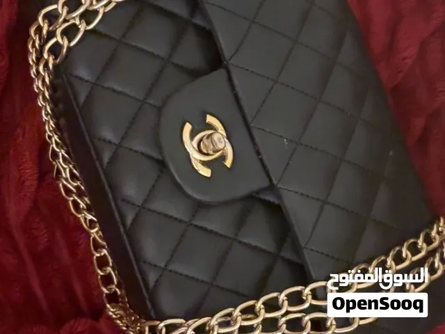 حقيبة شانيل كلاسيك فلاب (Chanel Classic Flap) - بحالة ممتازة جداً