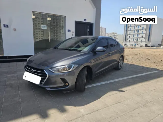 2018 هيونداي افانتي SE