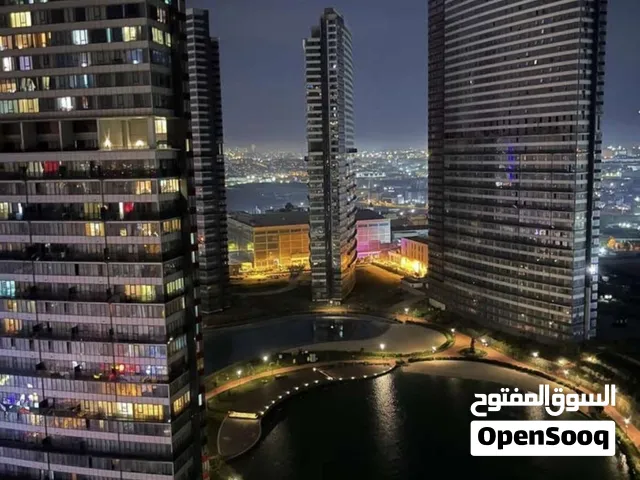 للإيجار السنوي -شقة فاخرة باطلالة بحيرة طابق منخفض مجمع كوزا بارك بجانب المول