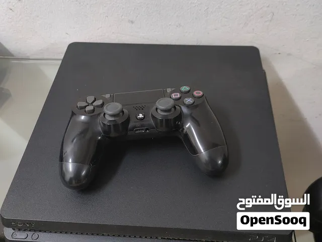 بلايستيشن 4 وكالة للبيع مع سيديات عدد 4