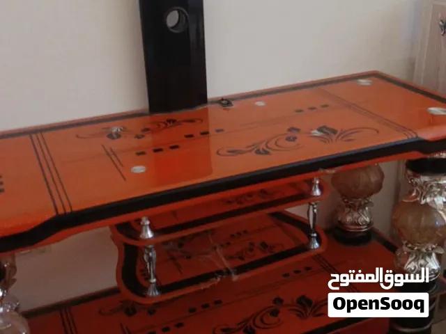 طاولة تلفزيون سيكوريت ثقيلة و أنيقة و سعر مميز