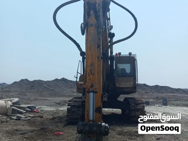 **للبيع حفارات** فرصة مميزة لشراء حفارتين بسعر مناسب جداً الموديلات: 2012 و2014  داش 8_7