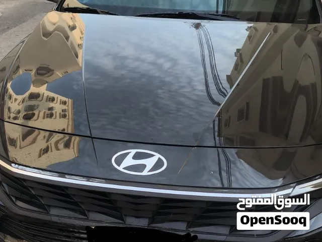 Hyundai Elantra Sedan with Advanced Safety Features, 2025 18,500 Km used