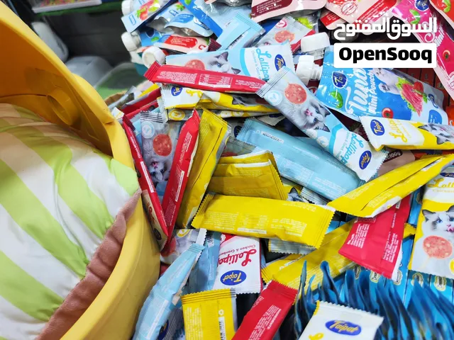 مصاص للقطط على شكل بسكويت تدوم لاكثر من يوم ثلاث نكهات