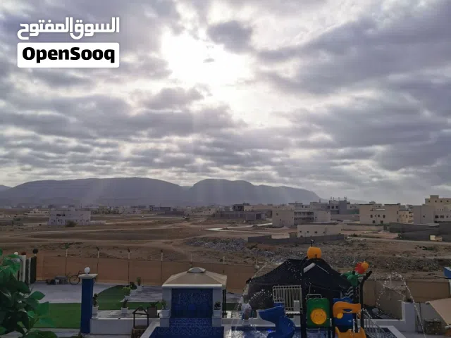 استراحة المسرات - في صحلنوت (حمام سباحة - جاكوزي - مجلسين - 5 غرف - 5 حمامات - مطبخ كبير)