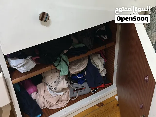 تربيزه ودولاب خشب اصلى