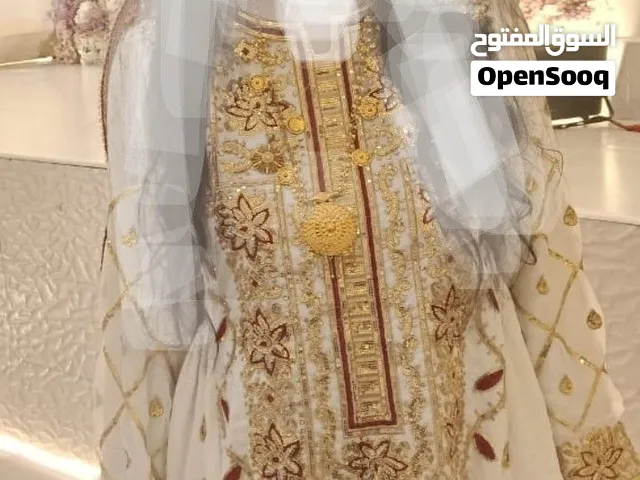 ملابس للبيع ملبوسه مره واحده لساعتين سعر الجمله 11 ريال وسعر المنفرده 3 ريال