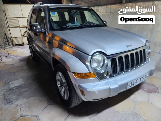 جيب ليبرتي 2006 مكينة تنقص دهن كل 2000 كيلو لتر دهن رقم بصرة وباسمي