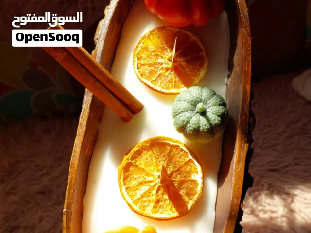 شموع معطرة وديكورات مميزة