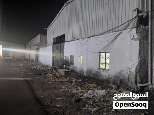 للبيع هنجر في الدرين خلف مصنع الجلود مساحة 15*30 عرطة