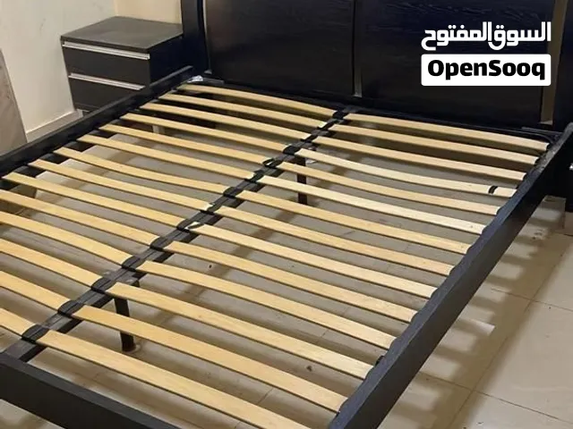 غرفة نوم وثلاجة وغسالة وطباخ