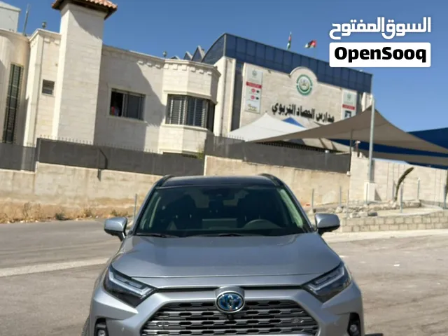 Used Toyota RAV 4 in Amman