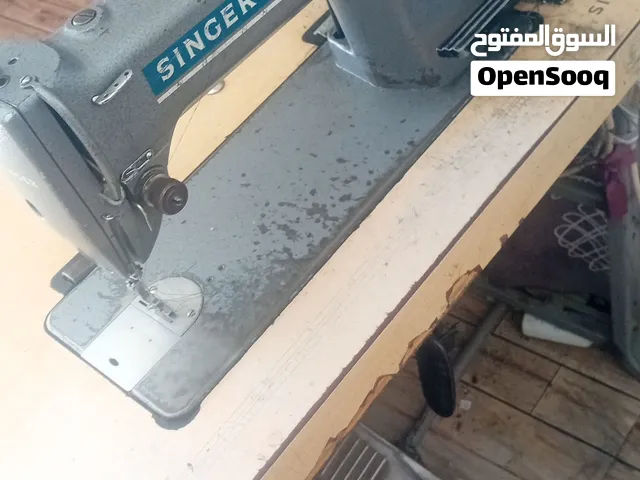 مكينة خياطة نوع SINGER مستعمل المكينة استعمال نضيف المكينة مفيهاش عيوب
