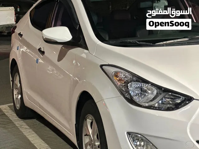 هيونداي افانتي 2012