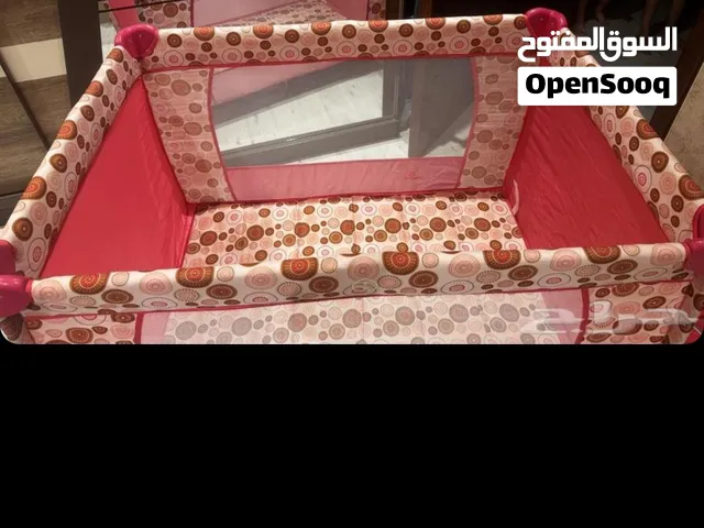 عربيات اطفال وهزازه وسرير وستاره سحاب بحاله نظيفه جدا
