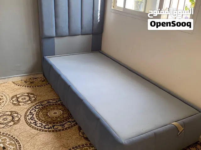 سرير لشخص واحد جديد لم يستعمل من قبل