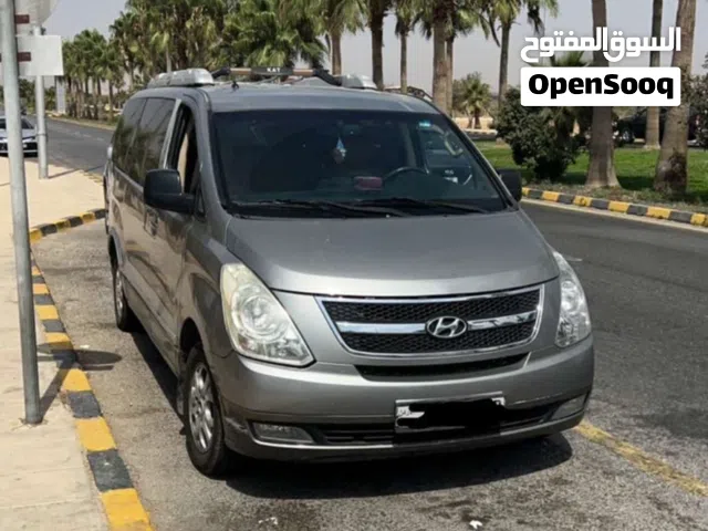 باص توصيل حديث 8ركاب رحل -مزارع-مطار -جسور-سفريات وغيرها خدمة24 ساعة ويوجد فان لتوصيل بضائع