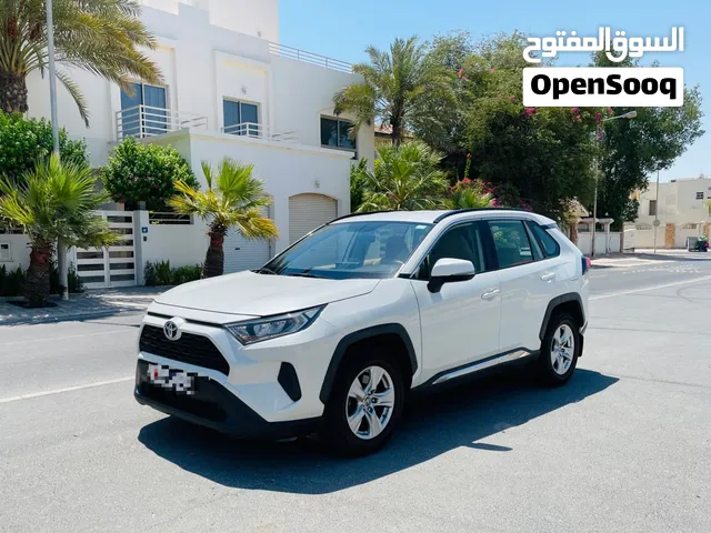 *TOYOTA RAV4* *2021* *Bahrain agency maintained* Model -  2021 Km - 162k km Engine -  2.5L  Color –