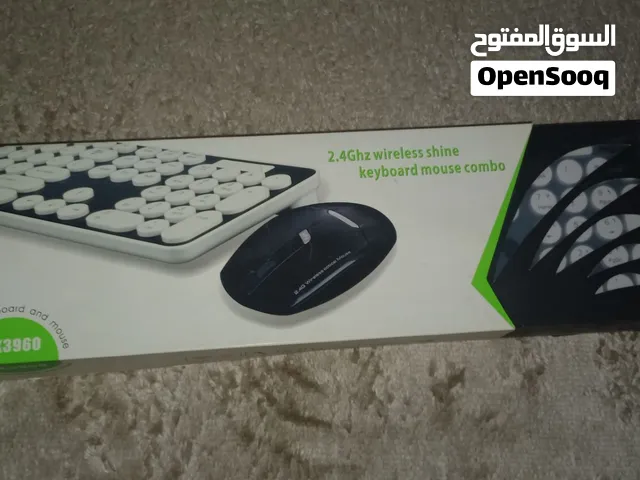 كيبورد وموس لاسلكي للبيع