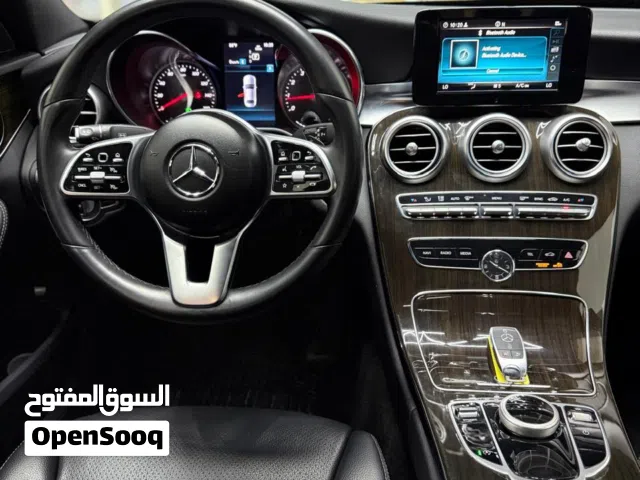 Mercedes-Benz C300 2019  وارد أمريكا  نظيفة جداً  Full Service  112K KM رقم واحد