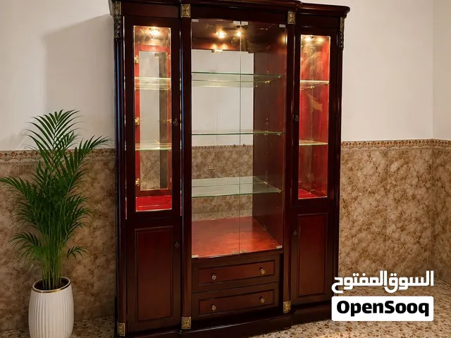 فاتريكا نضيفة جدا للبيع موديل كلاسيكي خشب صاجي