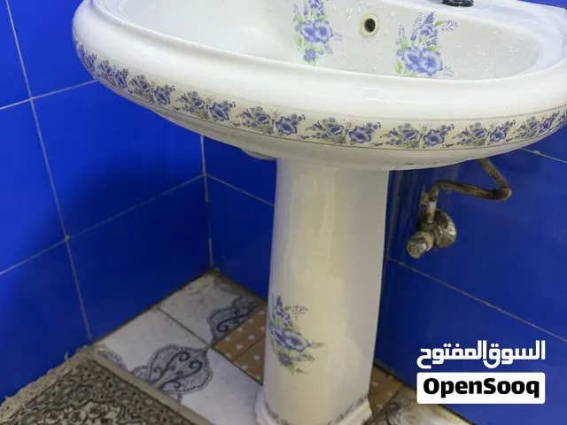 مغسلة مستعملة