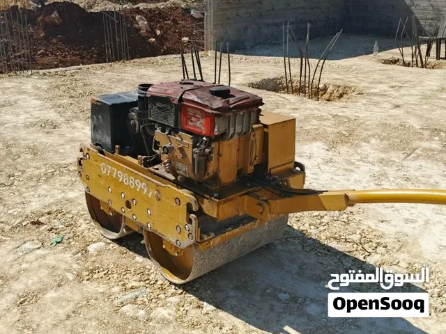 مدحله يدويه للأيجار اليومي عرض 75 sm جميع ما يلزم دحل ساحات أرضيات تسعدنا خدمتكم