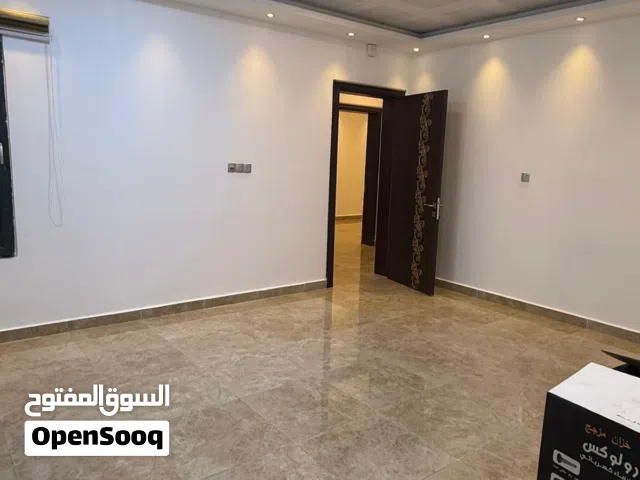 150 m2 2 Bedrooms Apartments for Rent in Basra Jubaileh