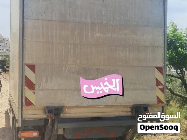 للبيع ايفيكو دبل كبينا مع صندوق مع رمبة عليها تلما موديل 2008 65c18