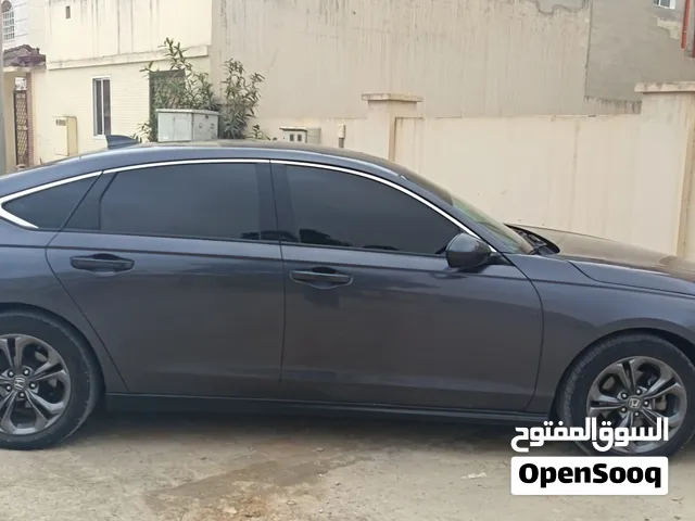 هوندا CR-V 2023 LX معتمدة أمريكية بمحرك بنزين وميزات حديثة