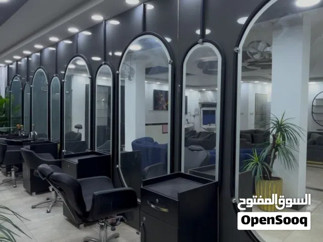 متوفر للإيجار في الطويسة  صالون نسائي مؤثث بالكامل