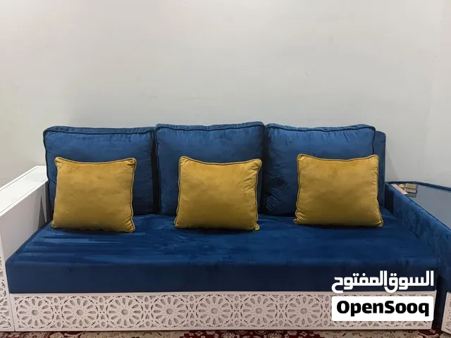 للبيع طقم جلسة متكاملة لغرفة المعيشه او غرفة الضيوف.