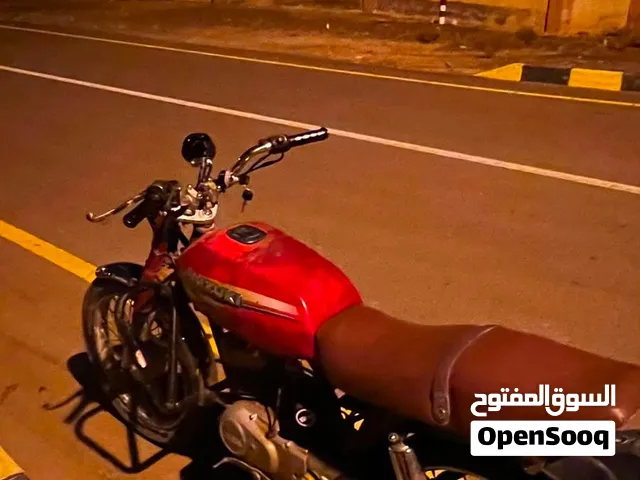 سوزوكي دباب مستعمل لعام 2017 بمحرك 250 سي سي - فرصة مميزة لشراء دراجة نارية