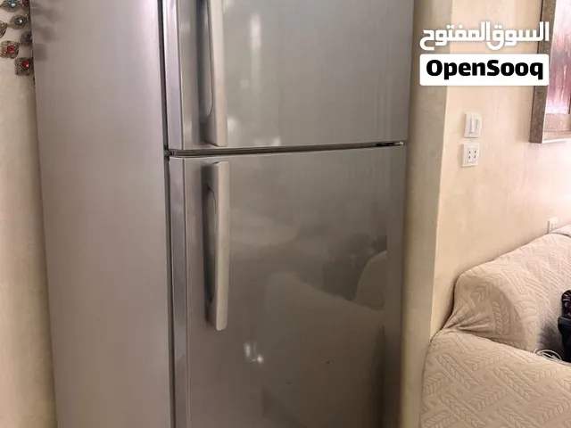 ثلاجه مستعمل شبه جديده