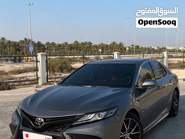 Toyota camry V6 - 2024