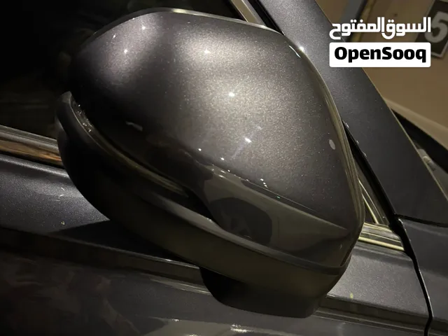 مطلوب شراء مرايه جانبيه يسار لسياره هوندا crv 2024 فئه أساسيه