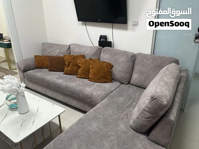طقم كورنر موجود برام الله وسط البلد
