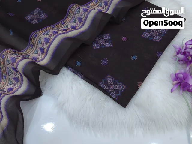 الخام ويل لندني بلوشي اصلي 3 وار كندورة مع شيلة عرض عرضين الشيلة لندني في صنفة 2وار  السعر 7 ريال