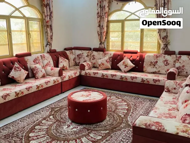غنفات مع زولية وستائر للمجالس