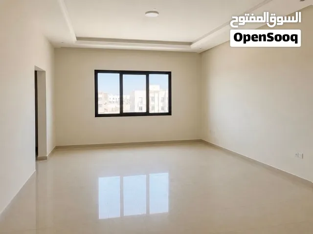 غرف للايجار وسط سوق الخوض