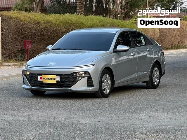 للبيع هيونداي اكسنت  الموديل 2025  الممشى 19 الف كم فقط  وكالة البحرين  السياره شبه جديده