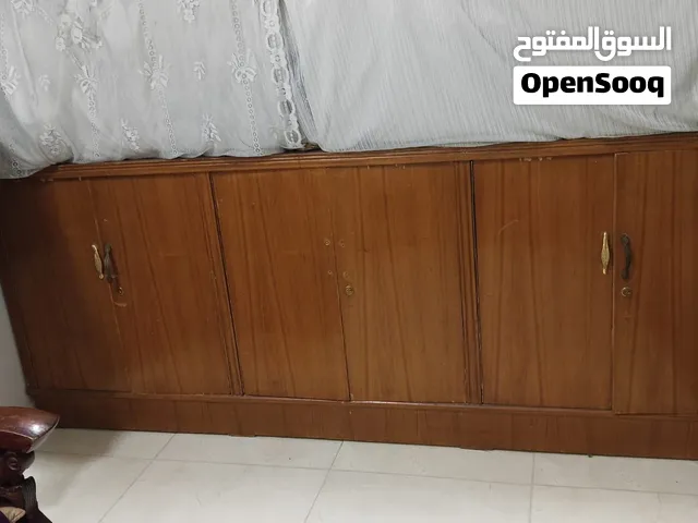 للبيع نضدة 6 أبواب — صاج أصلي / مكلف بالنشر