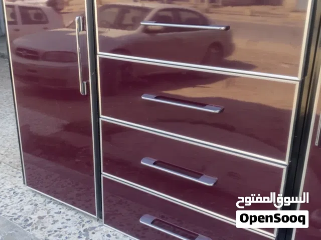 الأمتياز لصناعة دواليب مطابخ الكوبست (بي الألمنيوم )