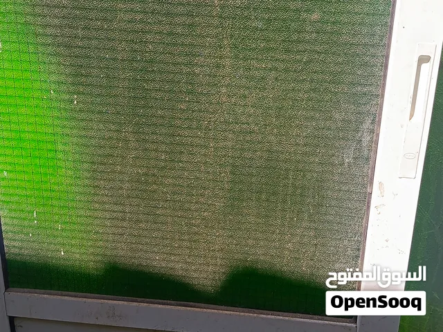 باب سحاب قزاز سلك قطعتين يجي معه شباك قطعتين يجي وجميع القطع موجوده