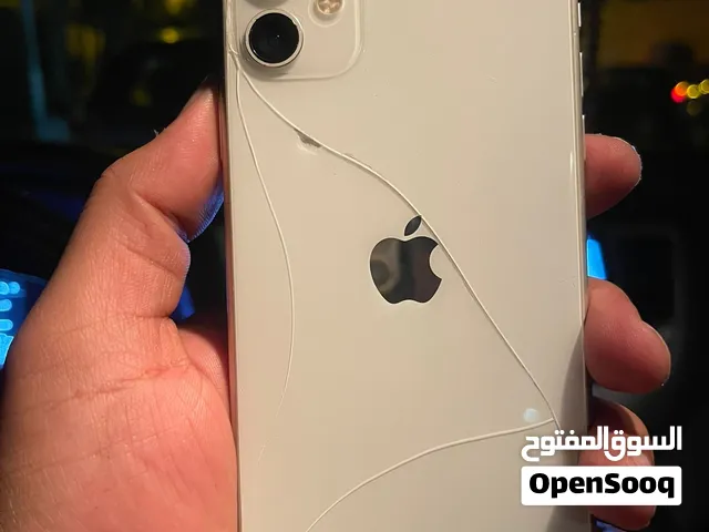 11 عادي 64 بالعلبه لون ابيض معفي ضريبه  بطاريه 79 وتر بروف ضهره بس عاوز يتغير  مفيش خربوش في الجهاز