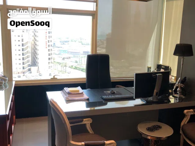 للبيع مكتب سوبر ديلوكس مفروش