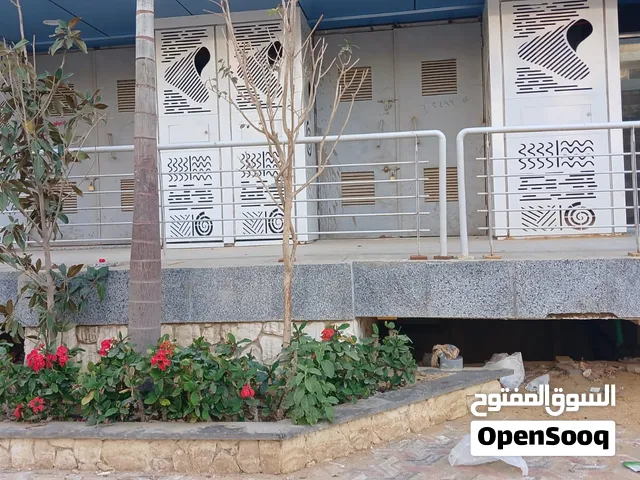 محل تجارى مساحته 60 متر  ش الجامعه بالهضبه الوسطى